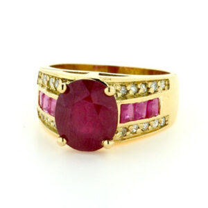 Gold Ring with Rubies