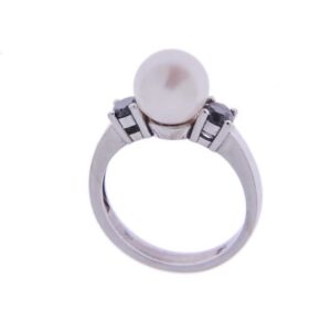 Ring with Pearl and Brilliant Ring with Pearl and Brilliant