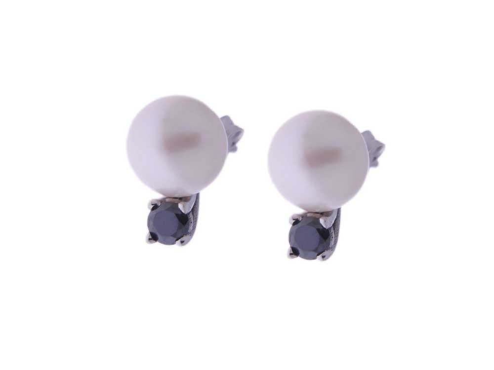 Earrings with Pearls Earrings with Pearls