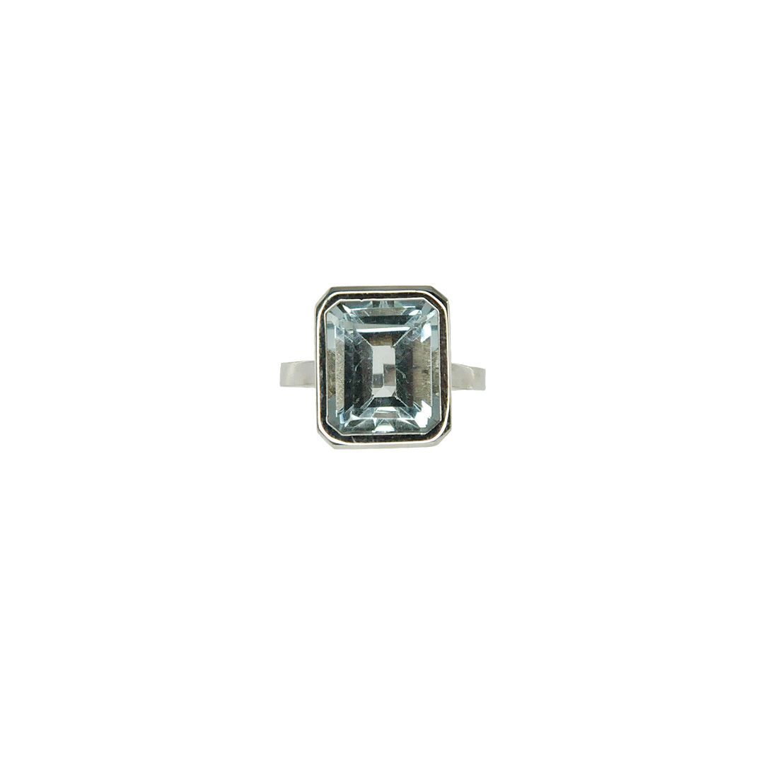 Δαχτυλίδι με Aquamarine Δαχτυλίδι με Aquamarine